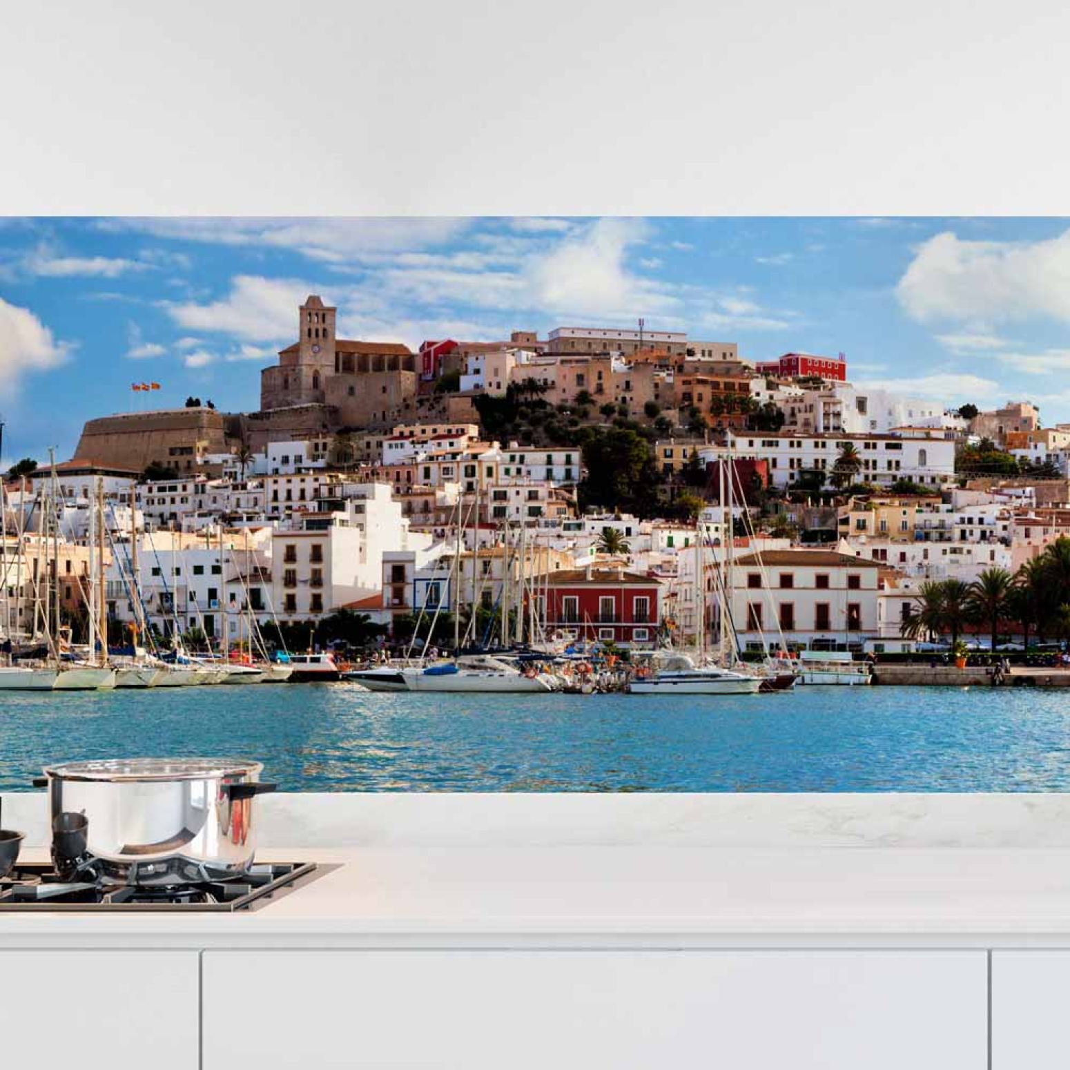 Küchenrückwand Folie Ibiza Hafen - Eine Brise Mittelmeer für die Küche Hauptbild 1